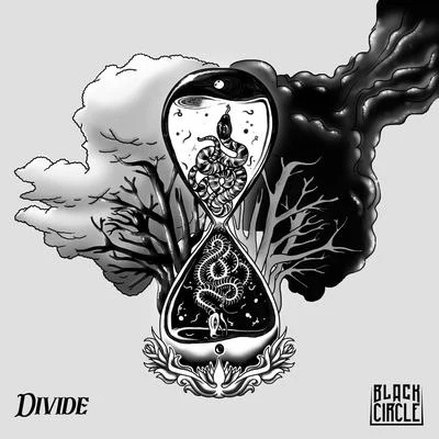 Black CircleDivide