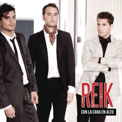 Reik/Christian NodalCon la Cara en Alto