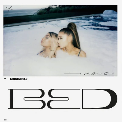 Ariana GrandeBed