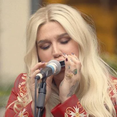 KESHA/Tom NevilleHere Comes The Change (Live Acoustic)