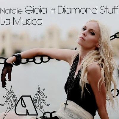 Natalie GioiaEximindsLa Musica