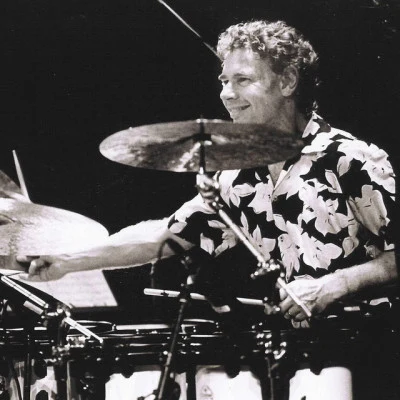 Bill BrufordEdgar WintersTony LevinMoney