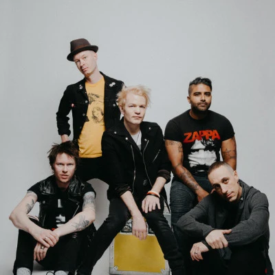 Sum 41into o deep