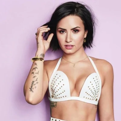 Demi Lovatocool fort和summer