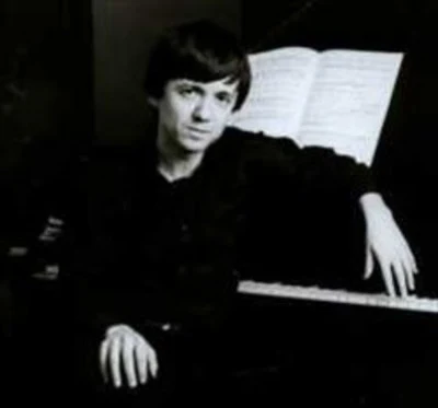 Balazs SzokolayLyric Pieces, Book 3, Op. 43:Lyric Pieces, Op. 43: No. 1. Butterfly