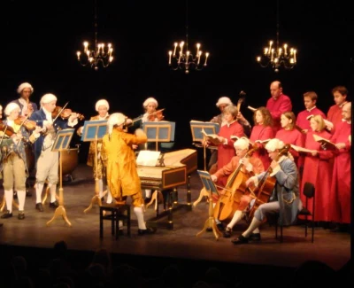 Orchestra of the 18th CenturyFrans BrüggenSerena的in DK.250 